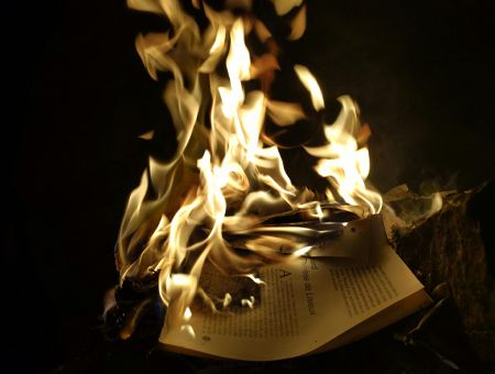 FAHRENHEIT 451
